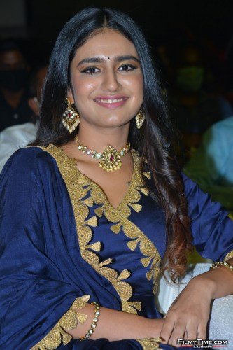 Priya-Prakash-Warrier-1