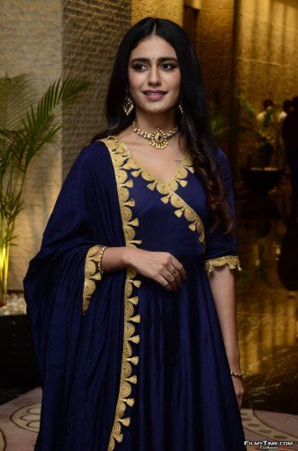 Priya-Prakash-Warrier-10