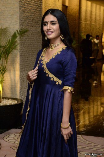 Priya-Prakash-Warrier-11