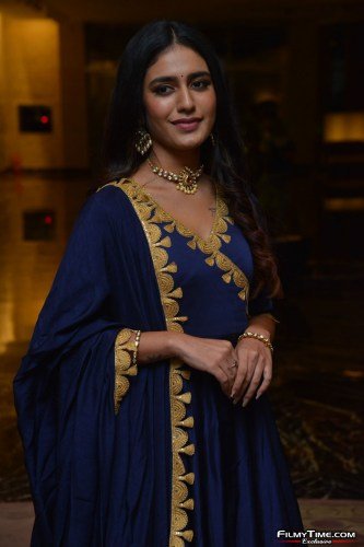Priya-Prakash-Warrier-16