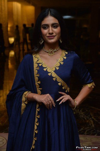 Priya-Prakash-Warrier-20