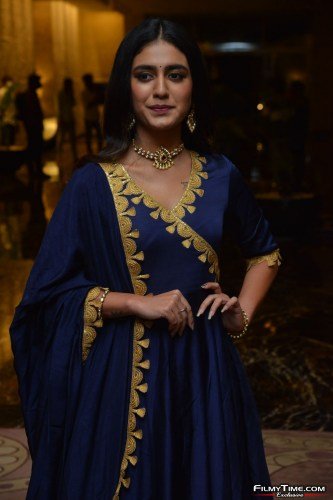 Priya-Prakash-Warrier-21