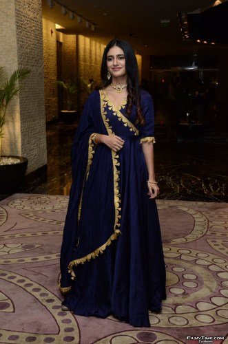 Priya-Prakash-Warrier-22