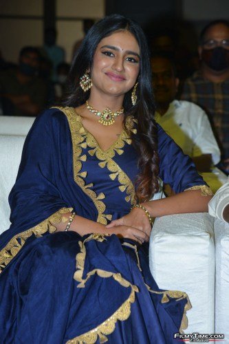 Priya-Prakash-Warrier-29