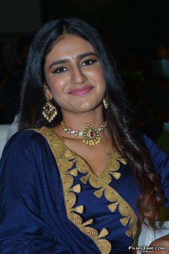 Priya-Prakash-Warrier-3