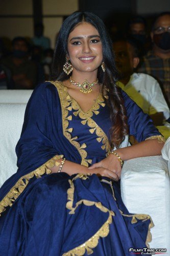 Priya-Prakash-Warrier-30