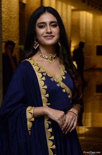 Priya-Prakash-Warrier-8