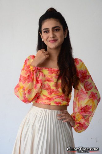 Priya-Prakash-Warrier-16
