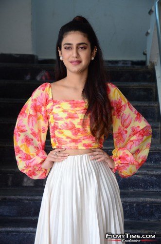 Priya-Prakash-Warrier-19