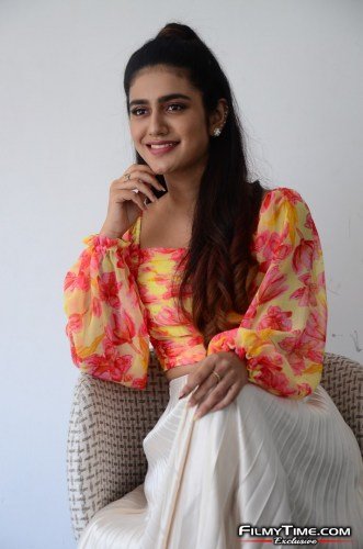 Priya-Prakash-Warrier-22