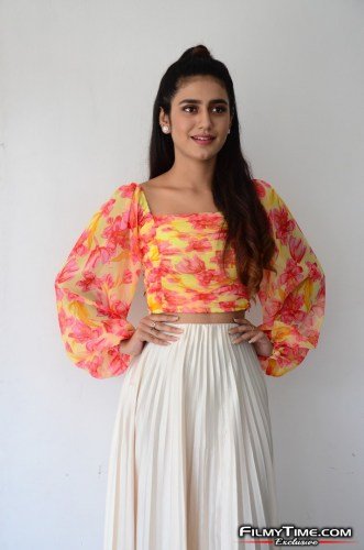 Priya-Prakash-Warrier-9