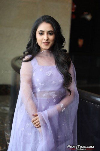 Priyanka-Arul-Mohan-Photos-14