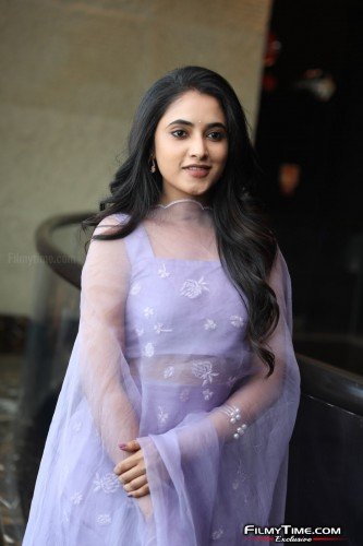 Priyanka-Arul-Mohan-Photos-15