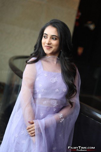 Priyanka-Arul-Mohan-Photos-20