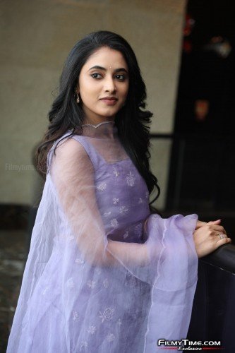 Priyanka-Arul-Mohan-Photos-21