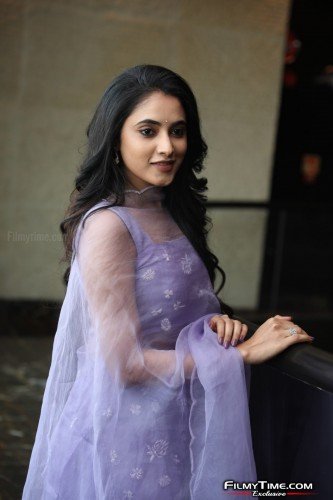 Priyanka-Arul-Mohan-Photos-23