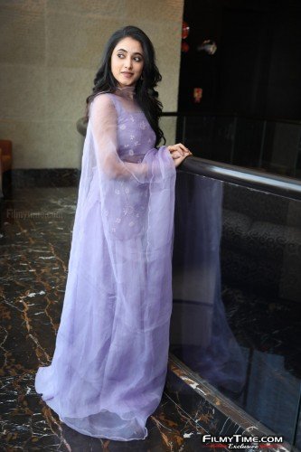 Priyanka-Arul-Mohan-Photos-24