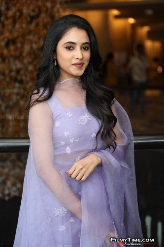 Priyanka-Arul-Mohan-Photos-3