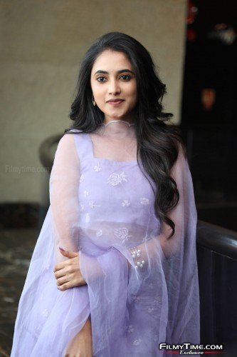 Priyanka-Arul-Mohan-Photos-31