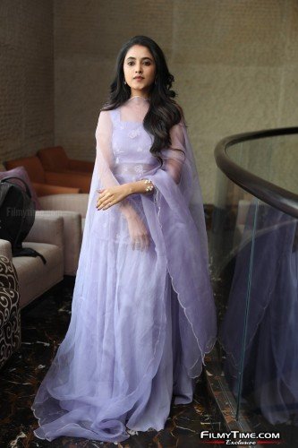 Priyanka-Arul-Mohan-Photos-43