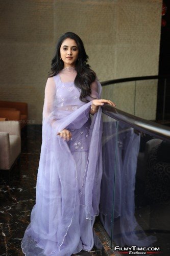 Priyanka-Arul-Mohan-Photos-45