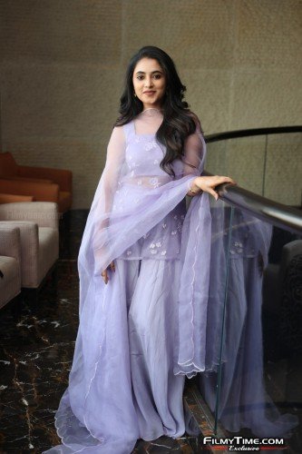 Priyanka-Arul-Mohan-Photos-46