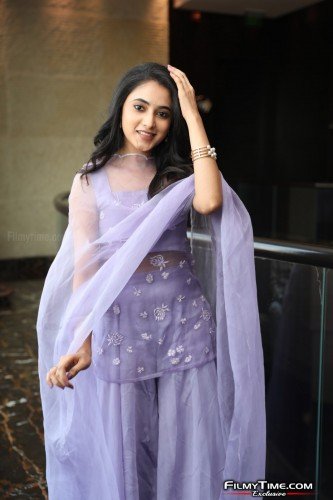 Priyanka-Arul-Mohan-Photos-5