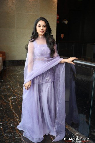 Priyanka-Arul-Mohan-Photos-6