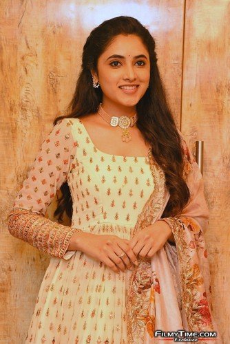 Priyanka-Mohan-Sreekaram-pre-11