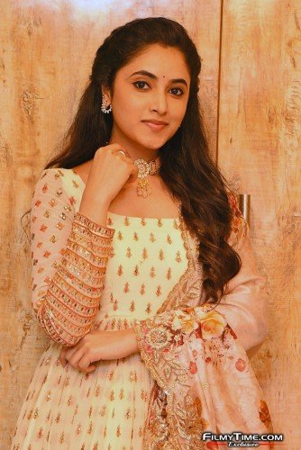 Priyanka-Mohan-Sreekaram-pre-14