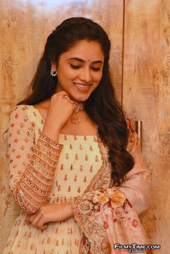 Priyanka-Mohan-Sreekaram-pre-15