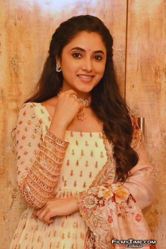 Priyanka-Mohan-Sreekaram-pre-16