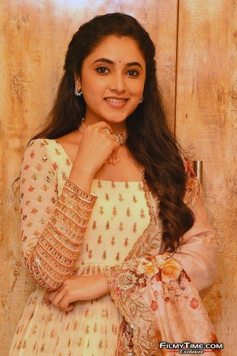 Priyanka-Mohan-Sreekaram-pre-17