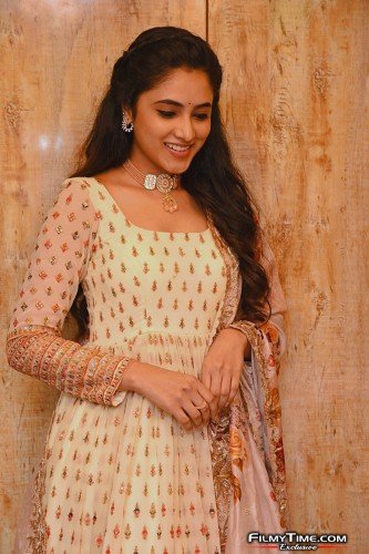 Priyanka-Mohan-Sreekaram-pre-5