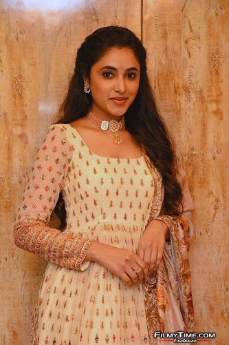 Priyanka-Mohan-Sreekaram-pre-6