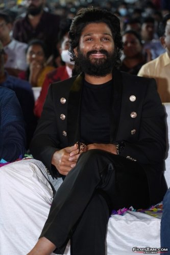 Pushpa-prerelease-1-129
