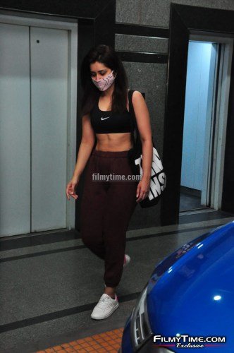 Rashi-Khanna-Gym-Latest-Photos-In-Hyderabad-7
