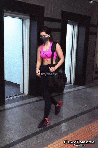 Rashi-Khanna-GYm-Photos-4