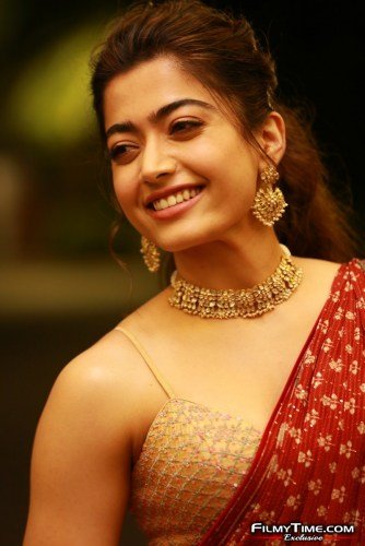 Rashmika-32