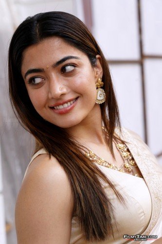 rashmika-pushpa-int-11