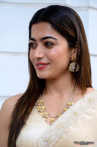 rashmika-pushpa-int-17