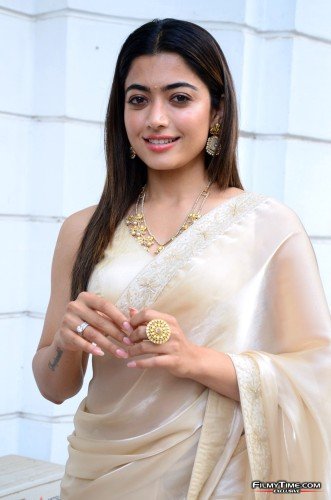 rashmika-pushpa-int-38