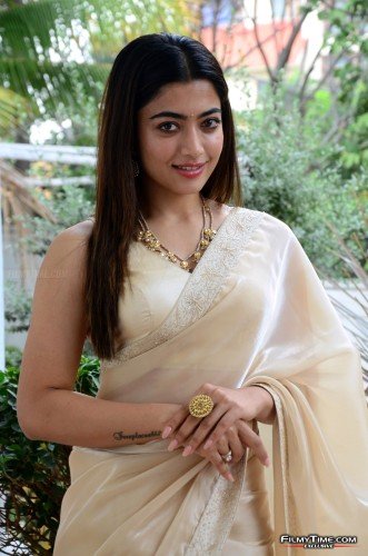 rashmika-pushpa-int-45