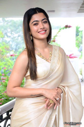 rashmika-pushpa-int-58