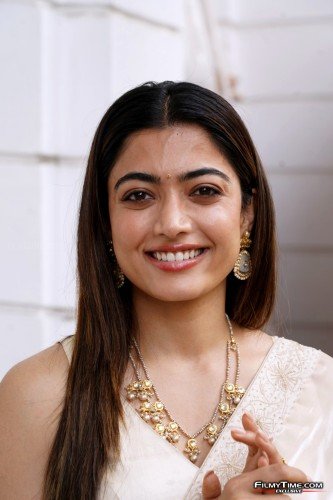 rashmika-pushpa-int-7