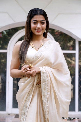 rashmika-pushpa-int-74