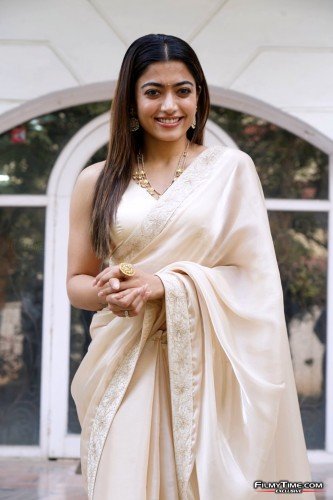 rashmika-pushpa-int-76