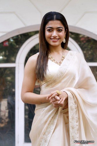 rashmika-pushpa-int-77