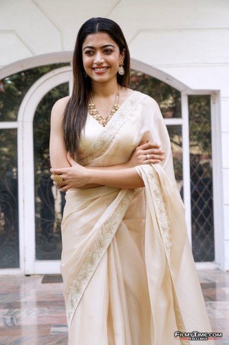 rashmika-pushpa-int-84