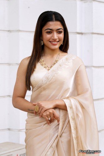 rashmika-pushpa-int-94
